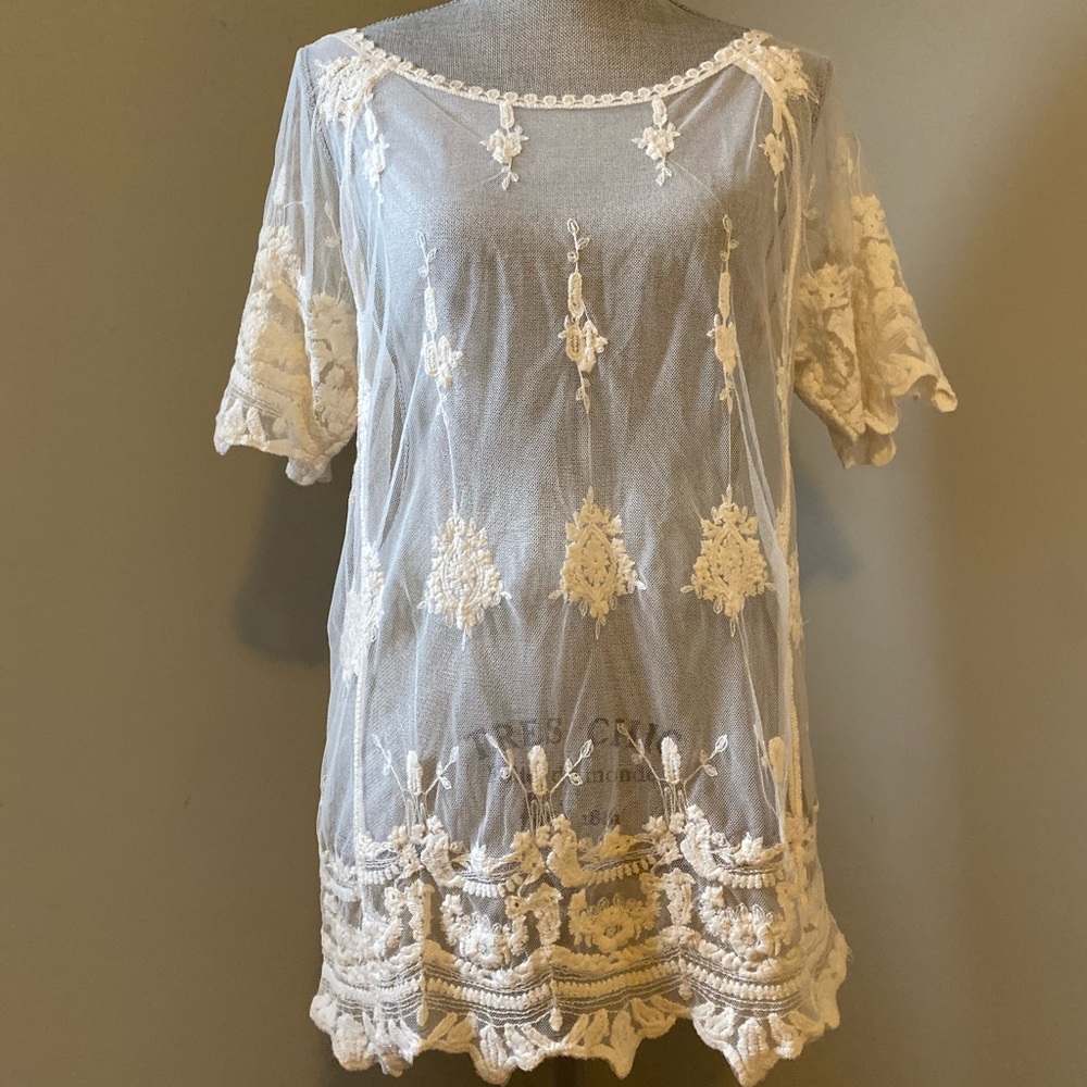 Ivory Mesh Crochet - Picture 2 of 5